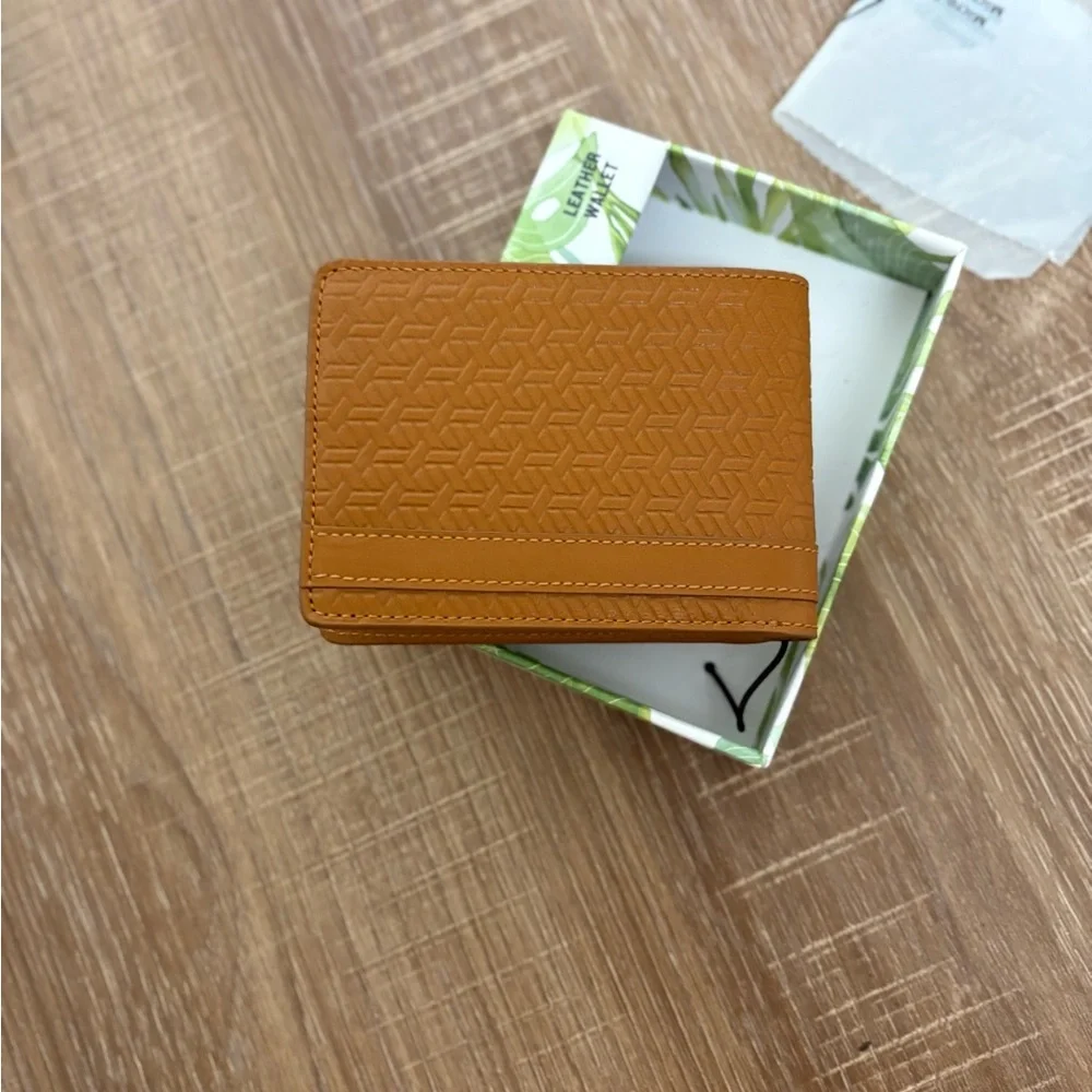 Tommy Bahama Men's Brown Leather Wallet NWT